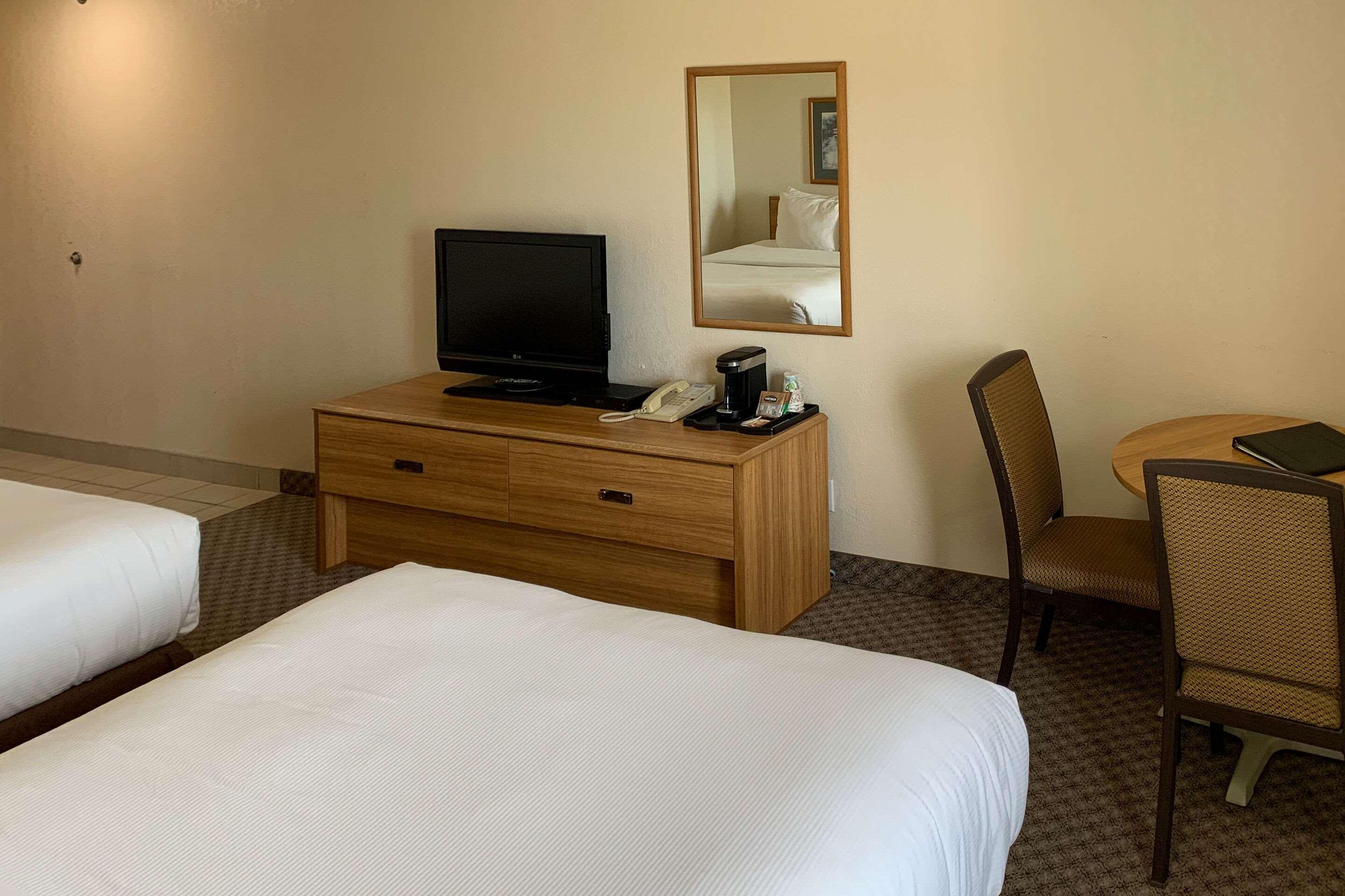 Super 8 By Wyndham Greensburg Eksteriør billede